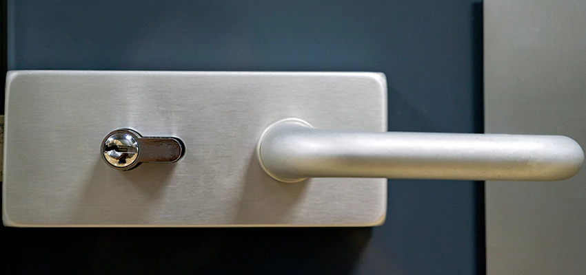 Change Patio Door Locks in Holtville, California